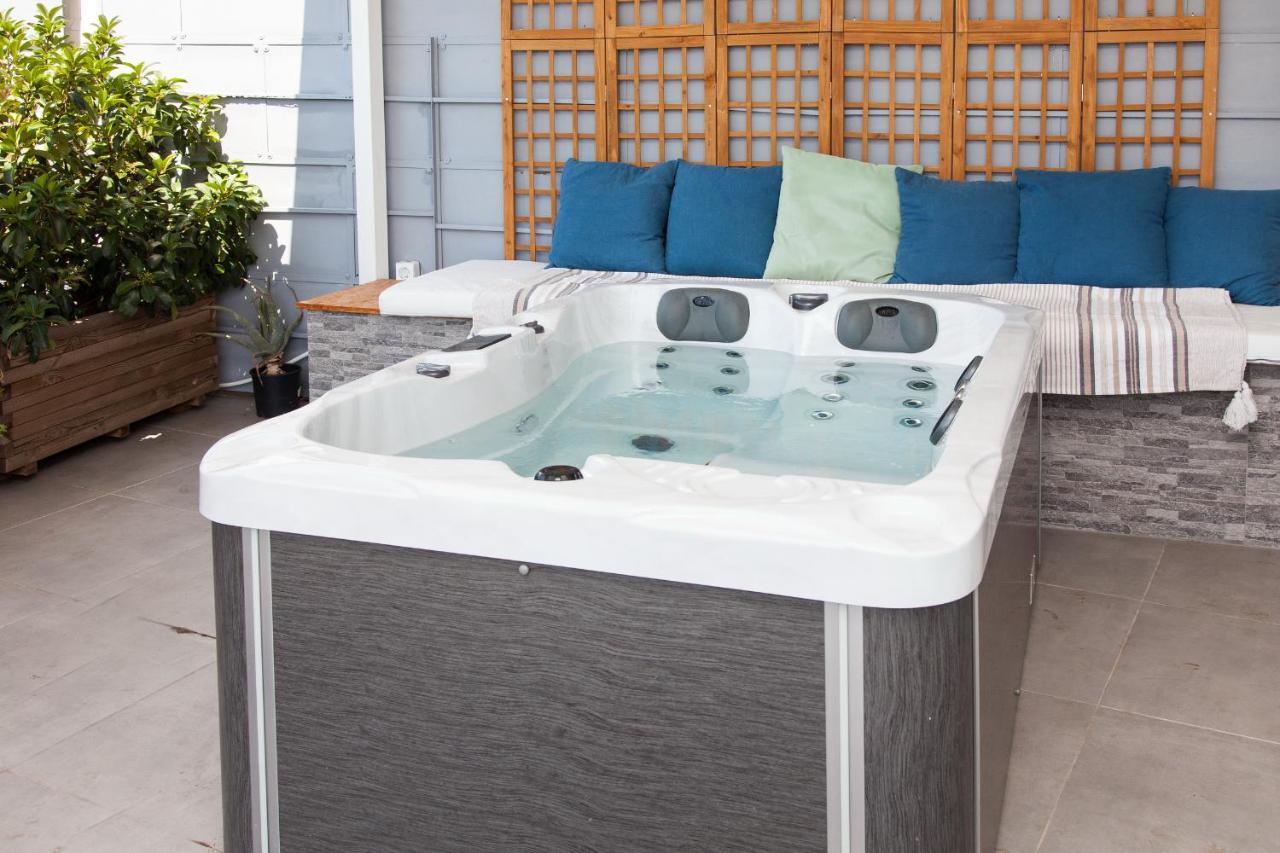 Апартаменты Gorgeous Penthouse With Private Jacuzzi And Amazing View! Афины Экстерьер фото
